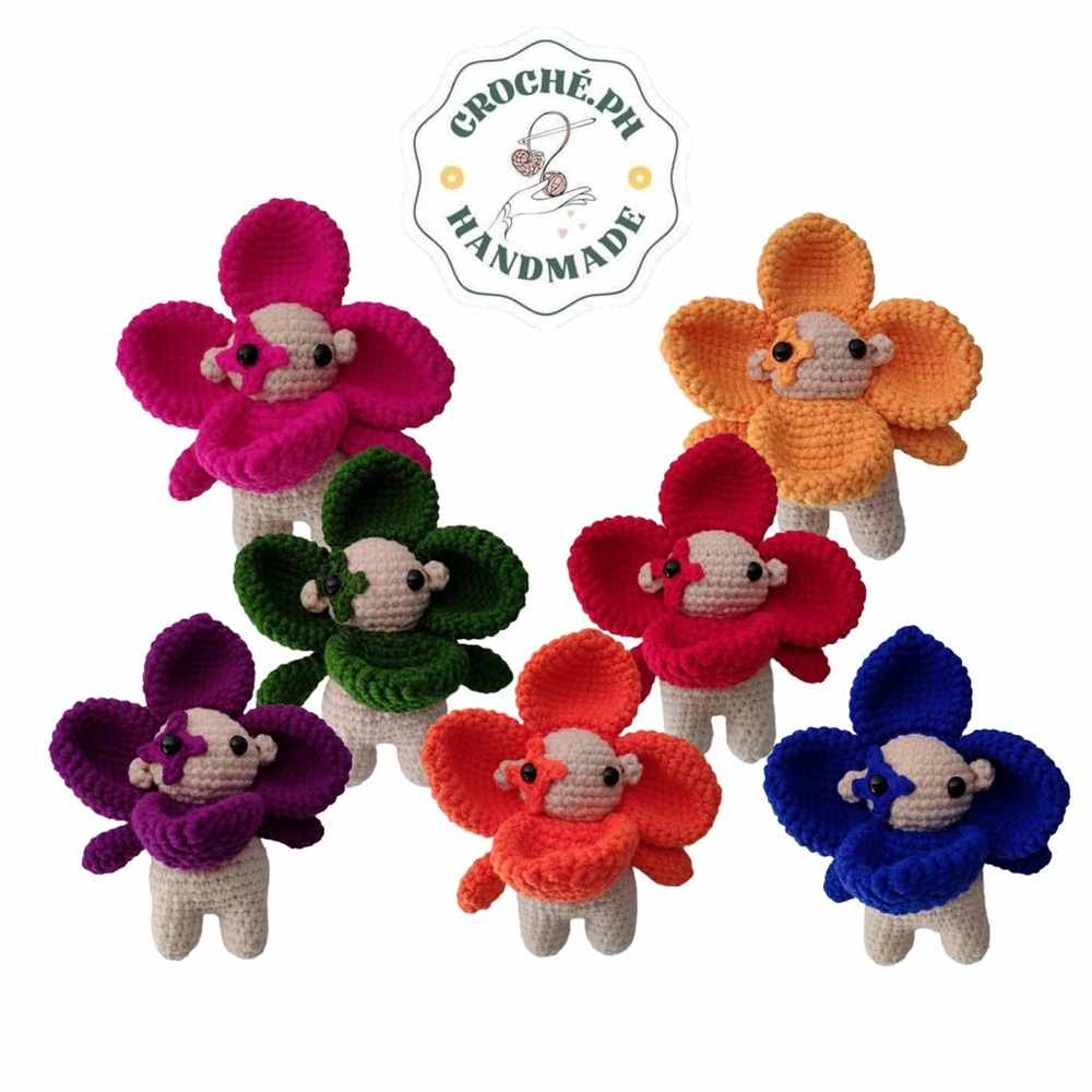 ❤️SOLD❤️Handmade Crochet Flower Bag Charm